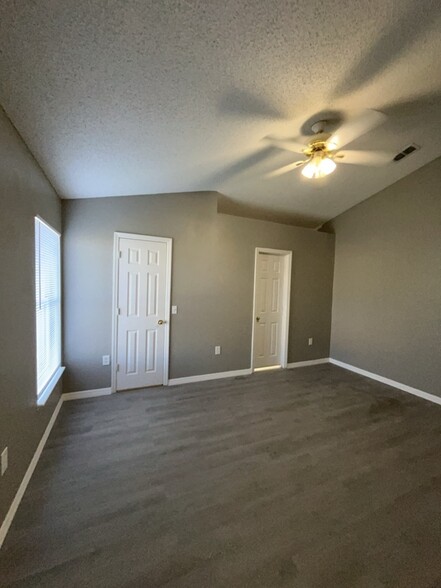 Building Photo - 240 Dalton Dr