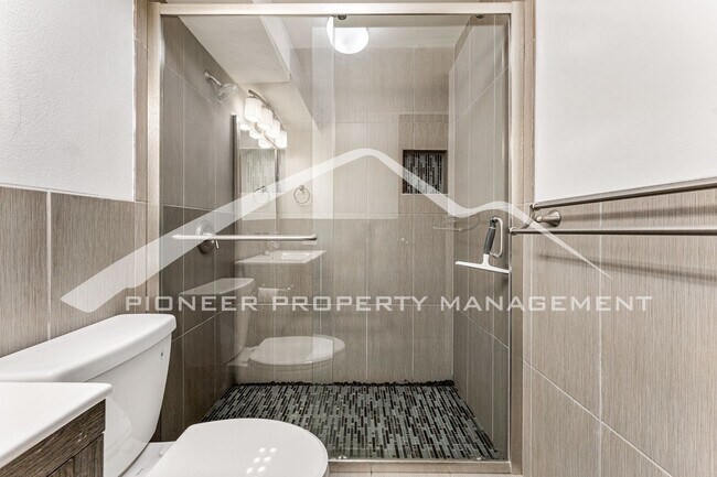 Building Photo - Stylish Studio with Large Patio and AC!