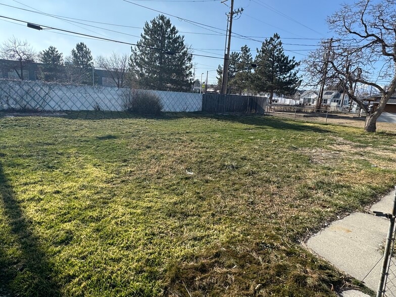 Building Photo - 2171 W Kirkham Way