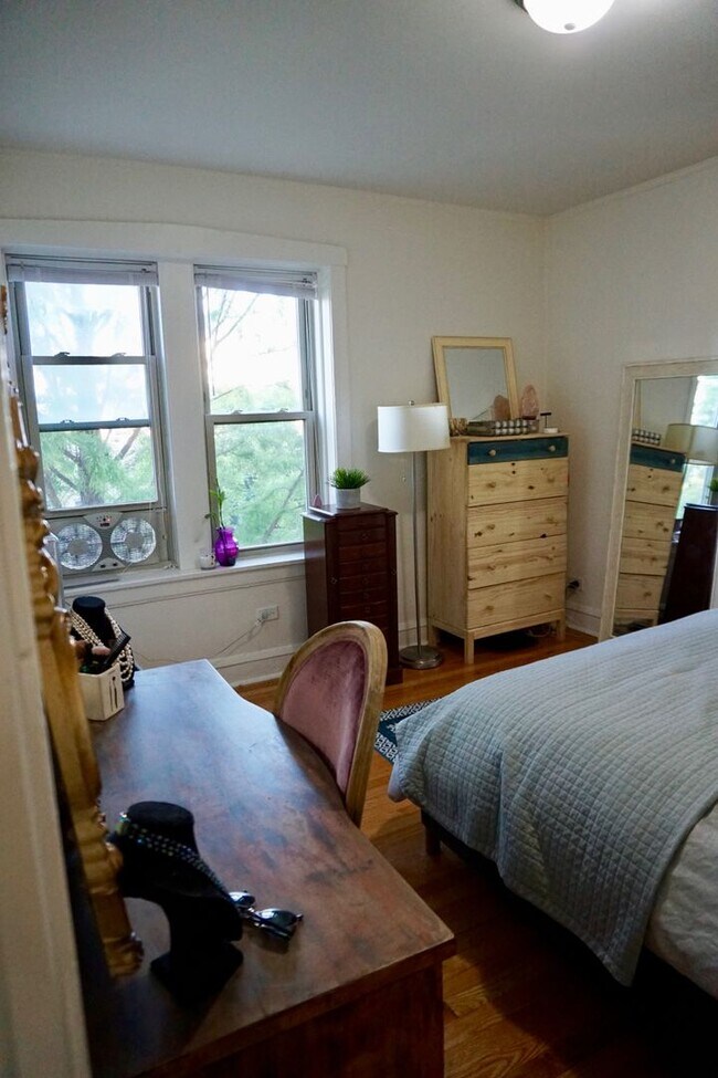 Building Photo - Spacious Renovated 2 Bedroom in North Park