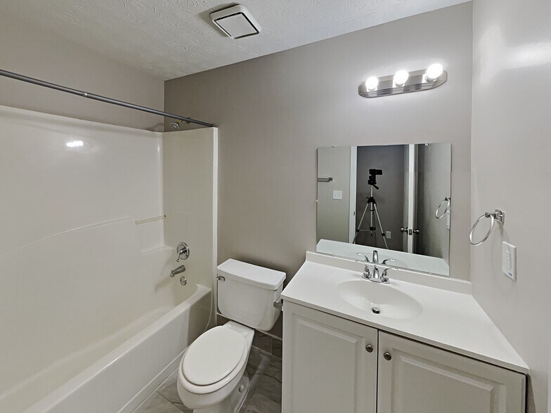 Building Photo - 3109 Aberdeen Way