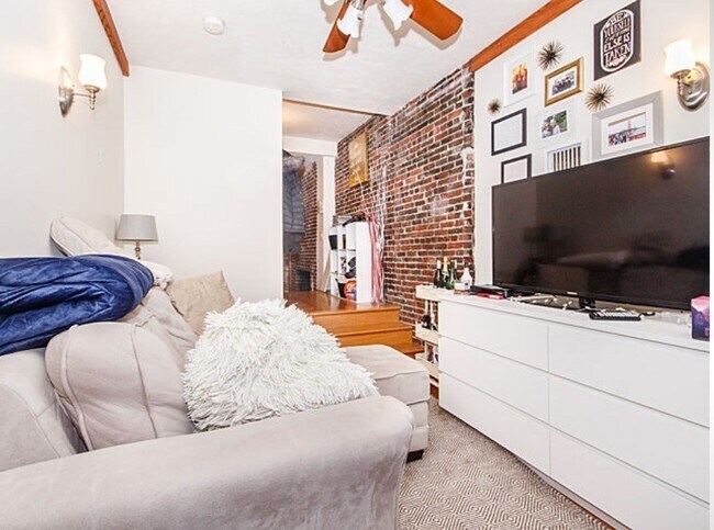 Building Photo - 61 Anderson St