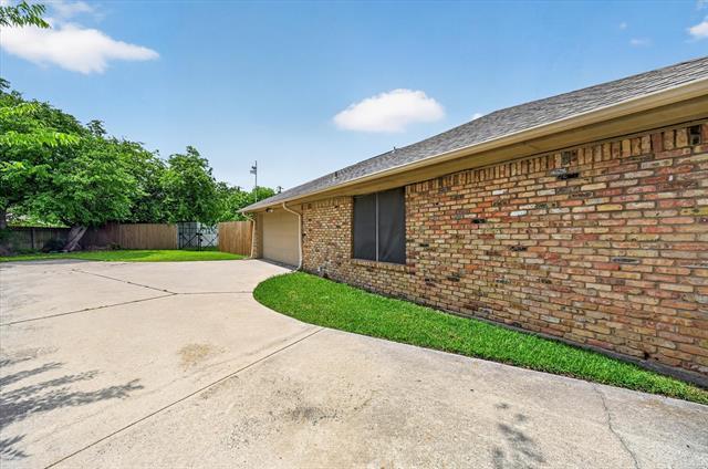 Building Photo - 3921 Timberidge Dr