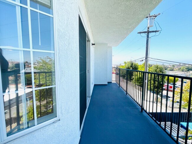 Building Photo - July Month's Rent $1000 Discount-Beautifully Upgraded 2 Bedroom Apartment For Rent!