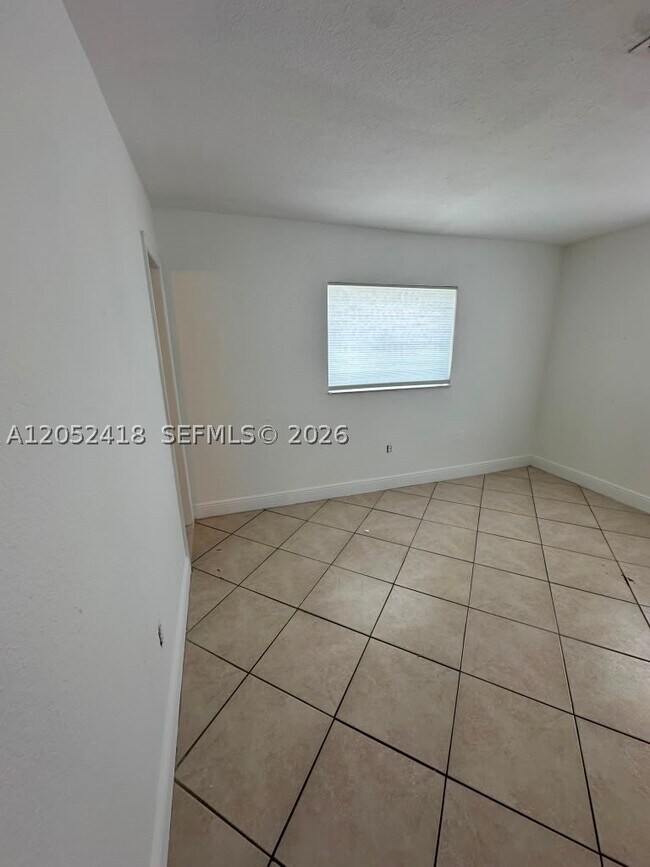 Building Photo - 8601 SW 94th St