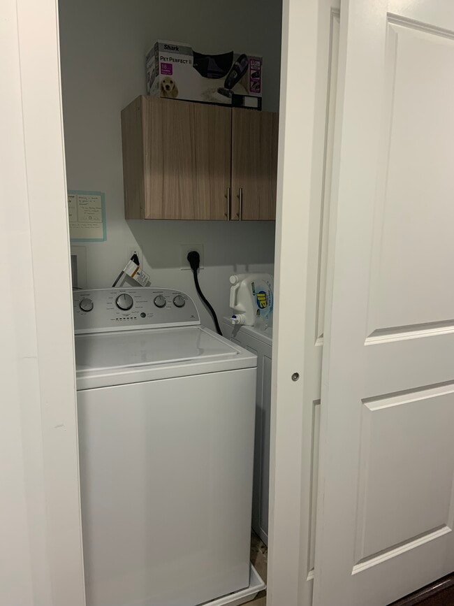 Building Photo - 2991 Livingston St