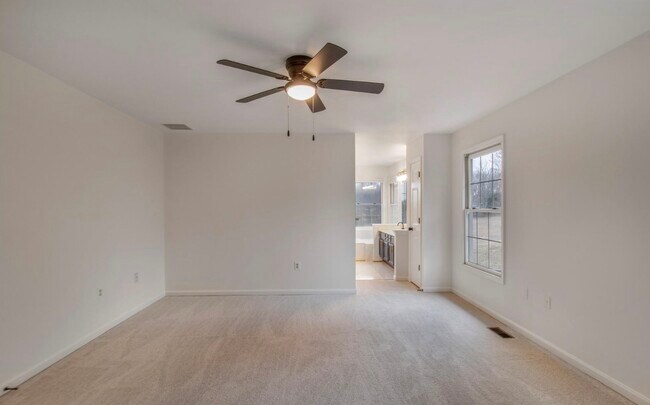 Building Photo - 4100 Ulster Rd