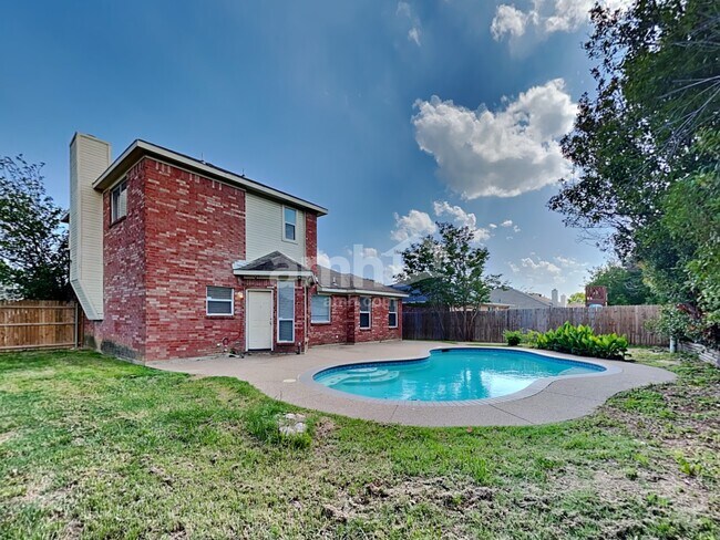 Building Photo - 3917 Periwinkle Dr