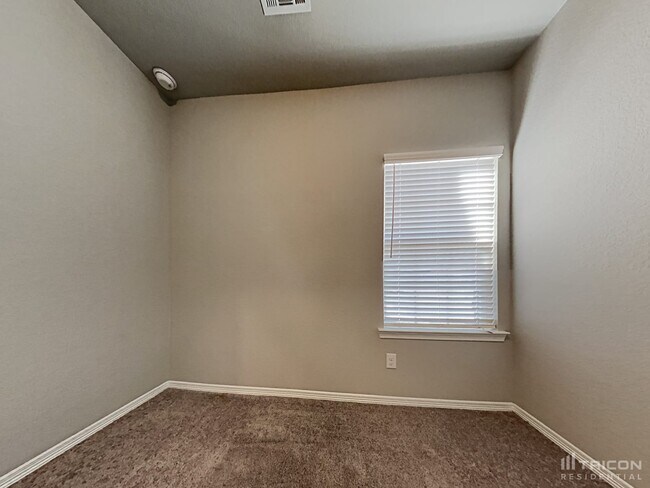 Building Photo - 25949 Northpark Birch Dr