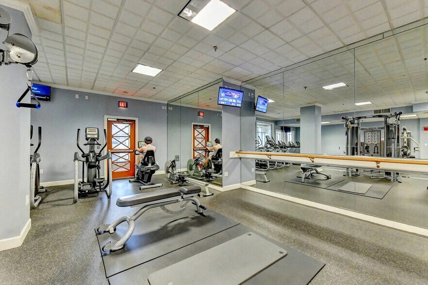 Building Photo - 795 Hammond Dr