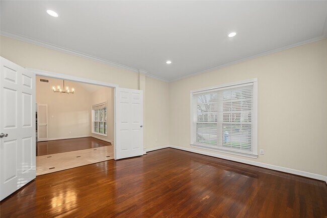 Building Photo - 14135 Swallowfield Dr