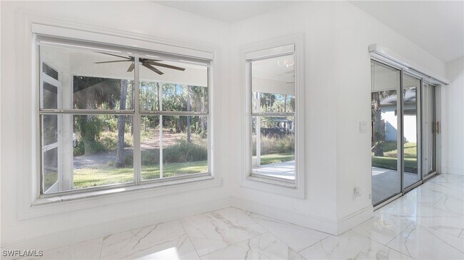 Building Photo - 3590 10th Ave NE