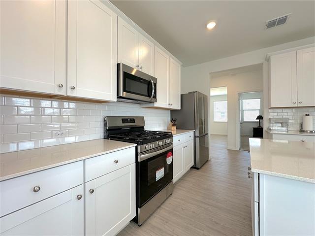 Building Photo - 1328 Rousseau Dr