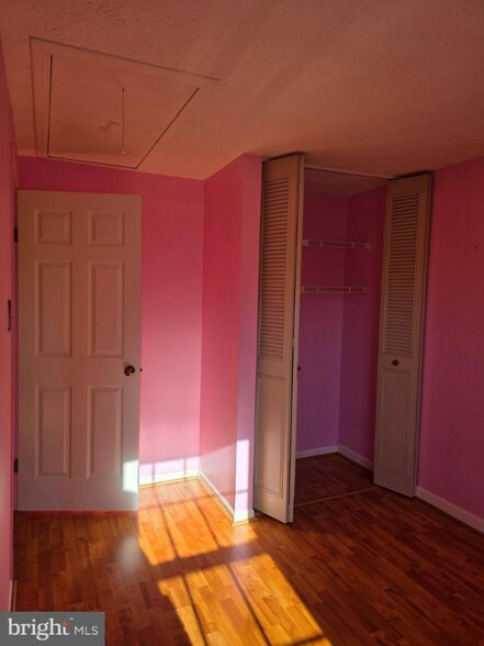 Building Photo - 8530 Castlemill Cir