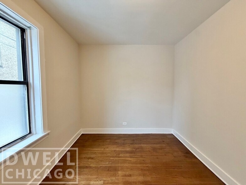 Building Photo - 1540 N Kedzie Ave