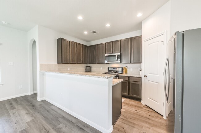 Building Photo - 5522 Briana Dee Dr