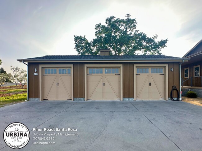 Building Photo - Luxury Vineyard Retreat with Pool, Cabana ...