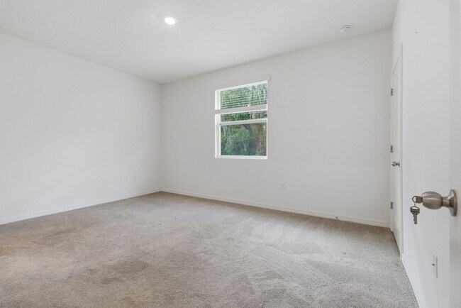 Building Photo - 13753 NW 9 Rd