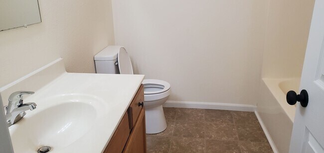 Building Photo - 4508-4510 Nick Ct