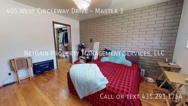 Building Photo - 405 Circleway Dr