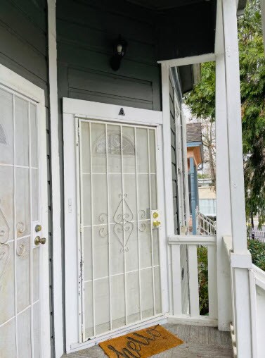 Building Photo - 906 E St