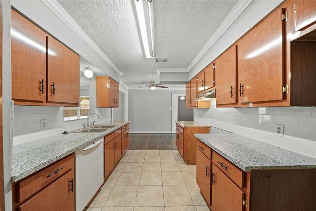Building Photo - 2835 Dragonwick Dr
