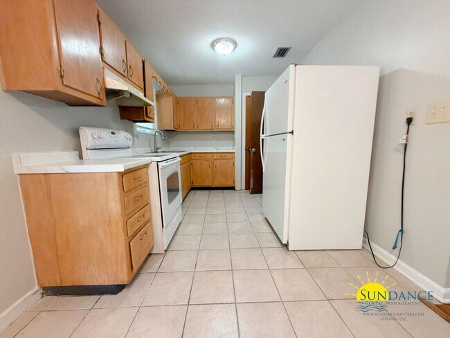 Building Photo - 210 Buck Dr NE