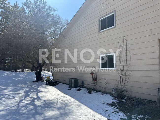 Building Photo - 15536 Garfield Cir