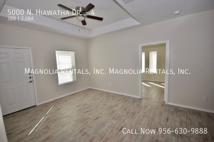Building Photo - 5000 N Hiawatha Dr