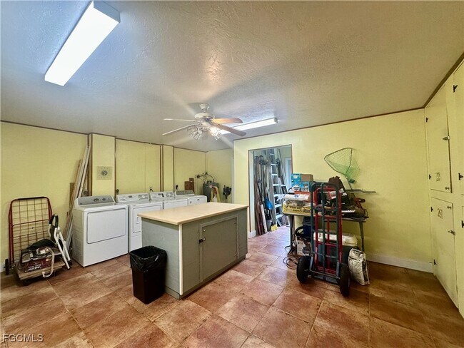 Building Photo - 4802 Tudor Dr