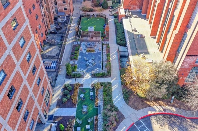 Building Photo - 170 Boulevard SE