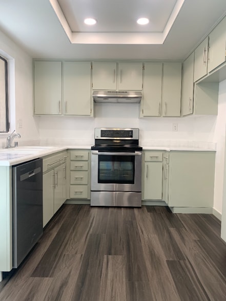 Building Photo - 13 Del Prado Cir
