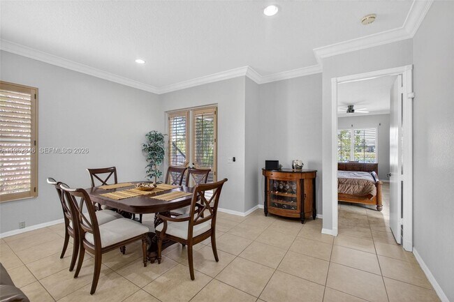 Building Photo - 240 Isle Verde Way