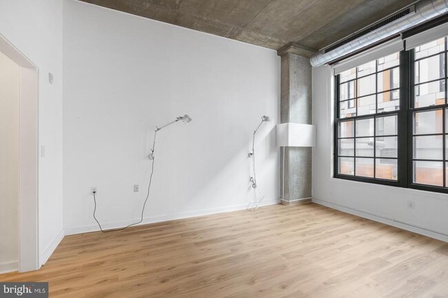 Building Photo - 112 N 2nd St