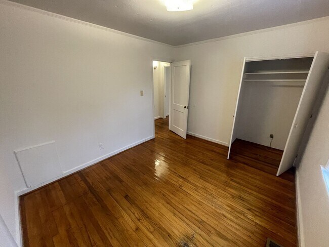 Building Photo - 322 Angier Ave