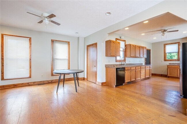 Building Photo - 244 Quitman St