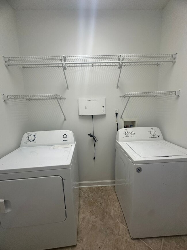 Building Photo - Tartan Pines Subdivision! Golf Course Comm...