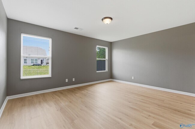 Building Photo - 29889 Glenrose Way