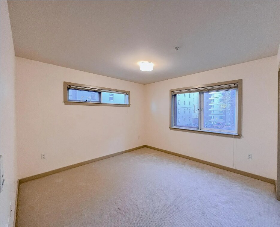 bedroom - 103 Bellevue Ave E