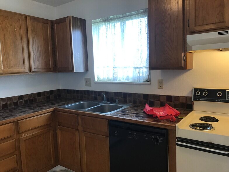 Building Photo - 916 44th Ave Ct