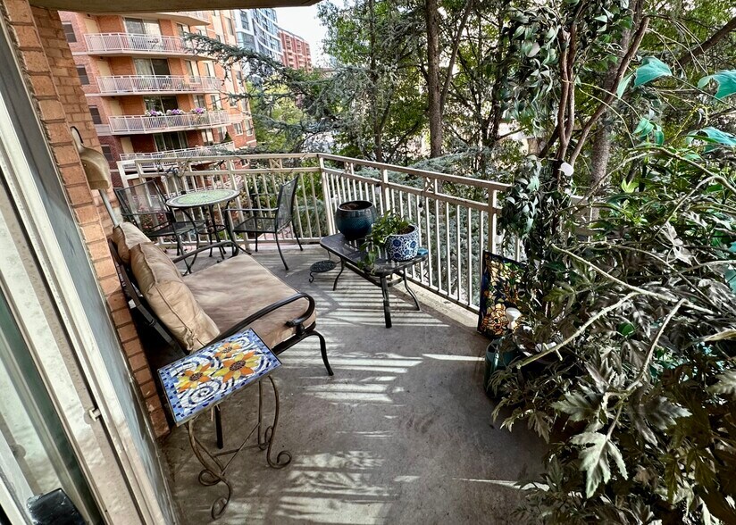 balcony that can seat 4+ people and small table for eating/working outside - 7500 Woodmont Ave