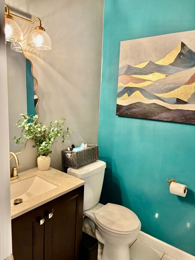 Building Photo - 3 bedroom/2.5 bathroom- Lake Cambridge- Kiln Creek