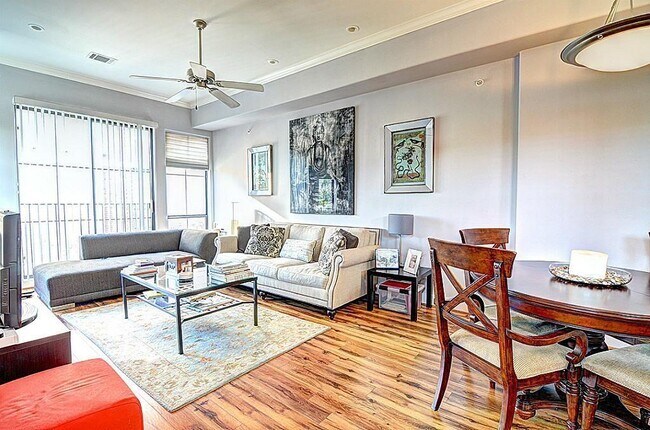 Building Photo - 100 McGowen St
