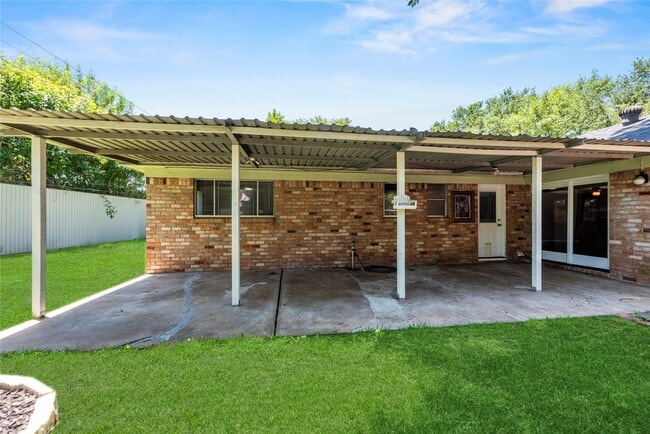 Building Photo - 4014 Mona Lee Ln