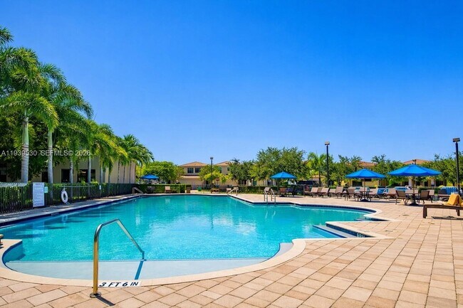 Building Photo - 909 NE 193rd Terrace