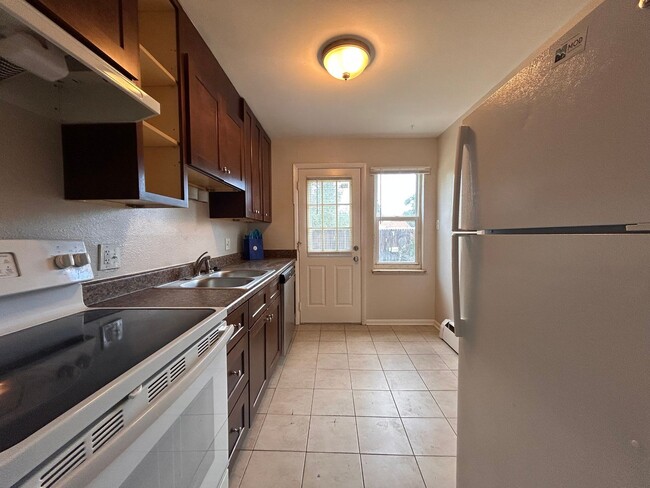 Building Photo - $0 DEPOSIT OPTION!!! OLDE TOWN ARVADA, 3 B...