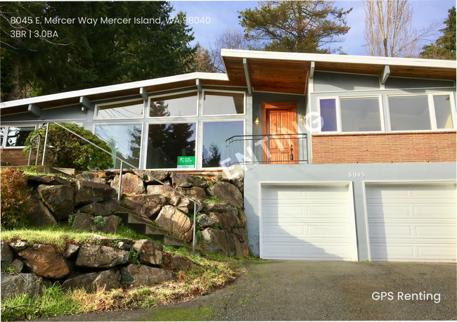 Primary Photo - Elegant South Mercer Island Home with Lake...