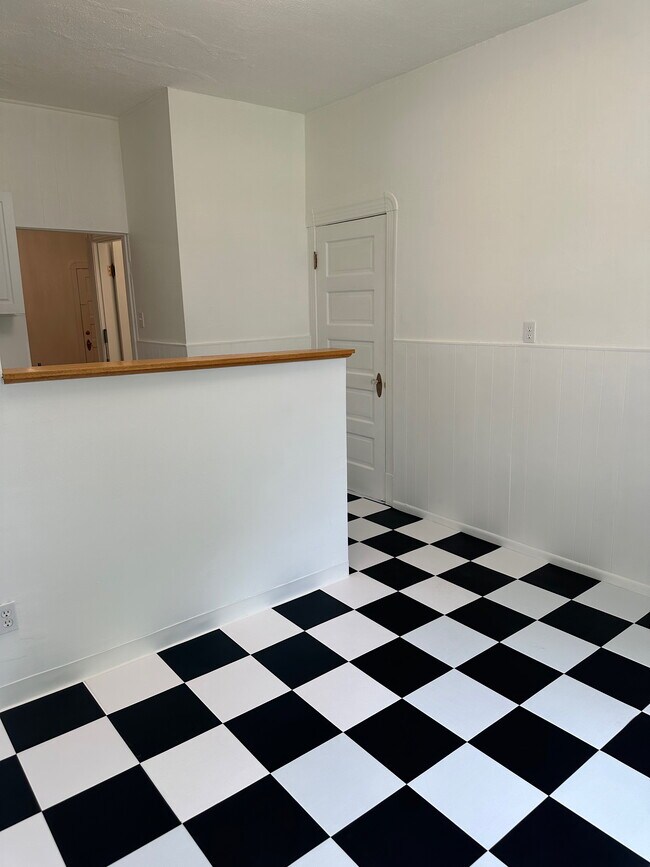 Building Photo - 4269 Botanical Ave