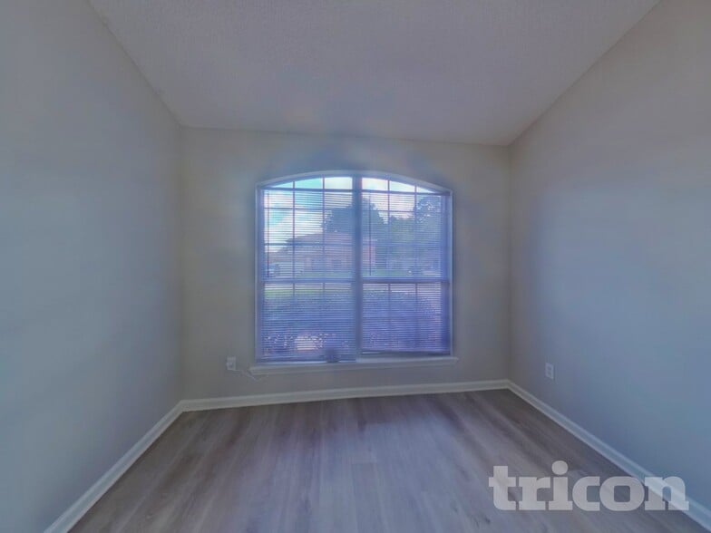 Building Photo - 6896 Kettle Creek Dr