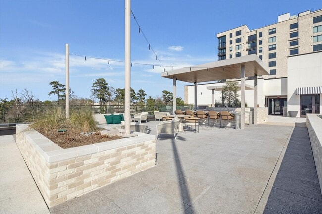 Building Photo - 1 Riva Row